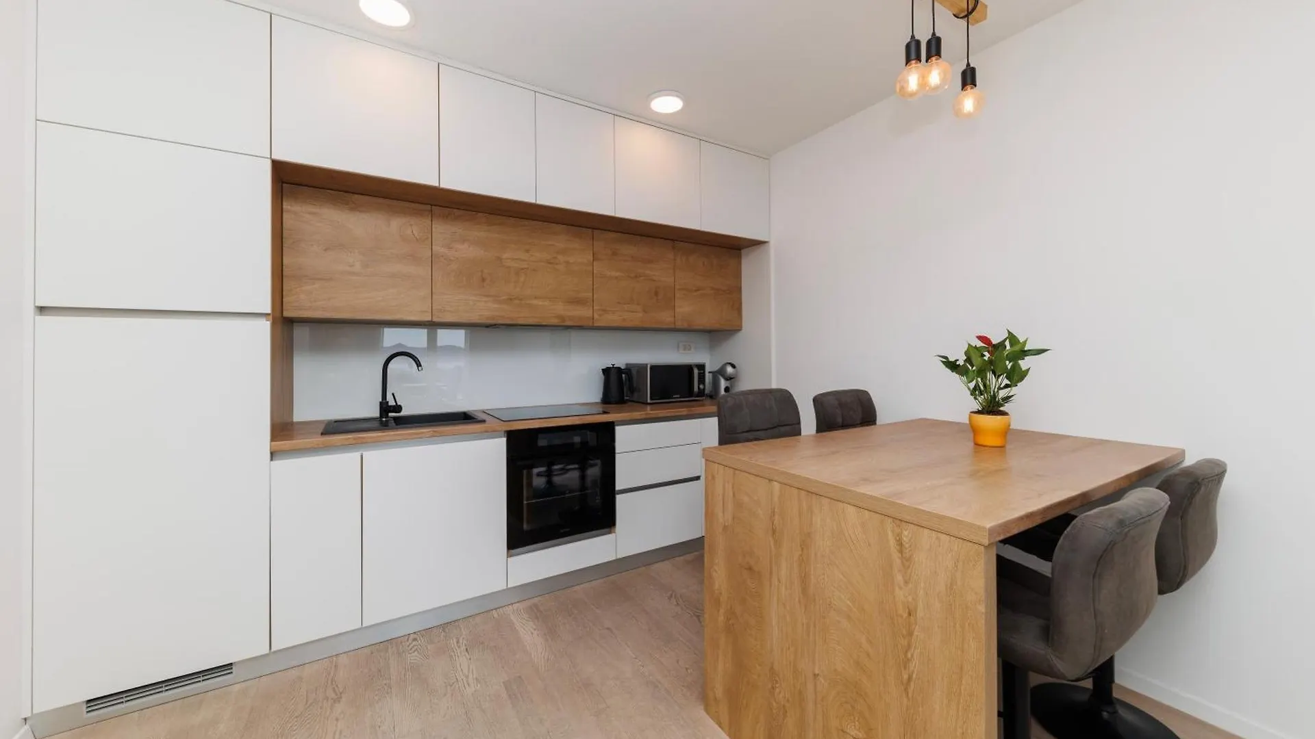 365 Sunsets Apartment By Belmont Realty 자다르